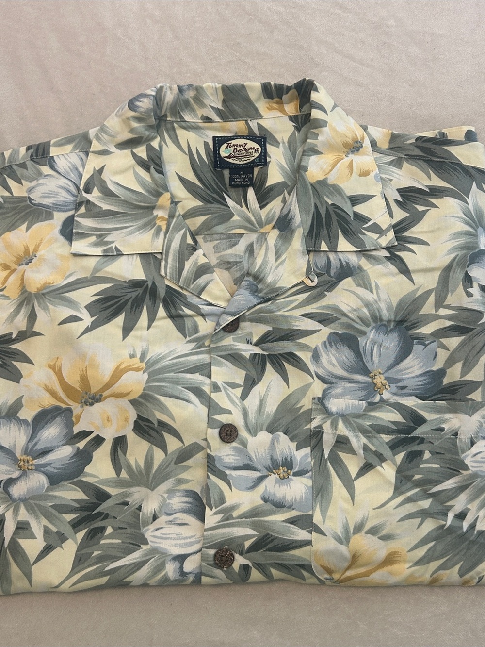 Tommy Bahama M Short Sleeve Floral Palm Leaf Rayon Camp Shirt Grey Yellow